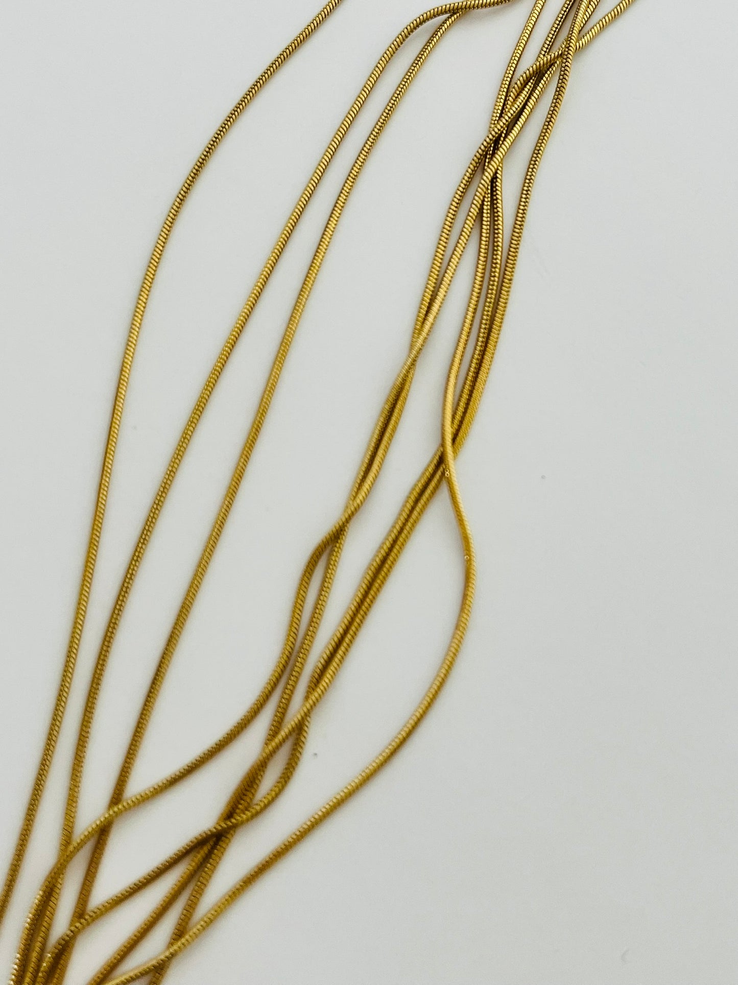 Alexis round snake 1 mm basic chain gold necklace
