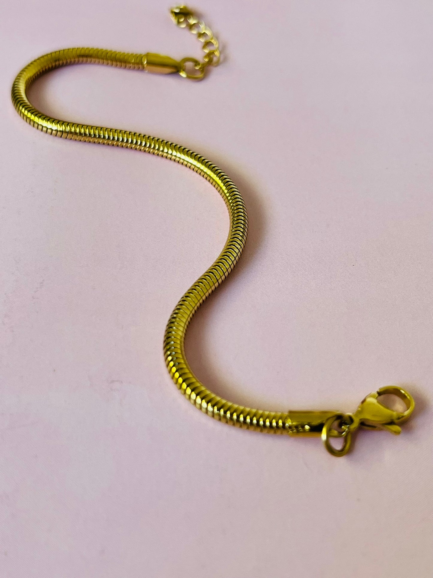 Penelope 3.2 mm round snake chain gold bracelet