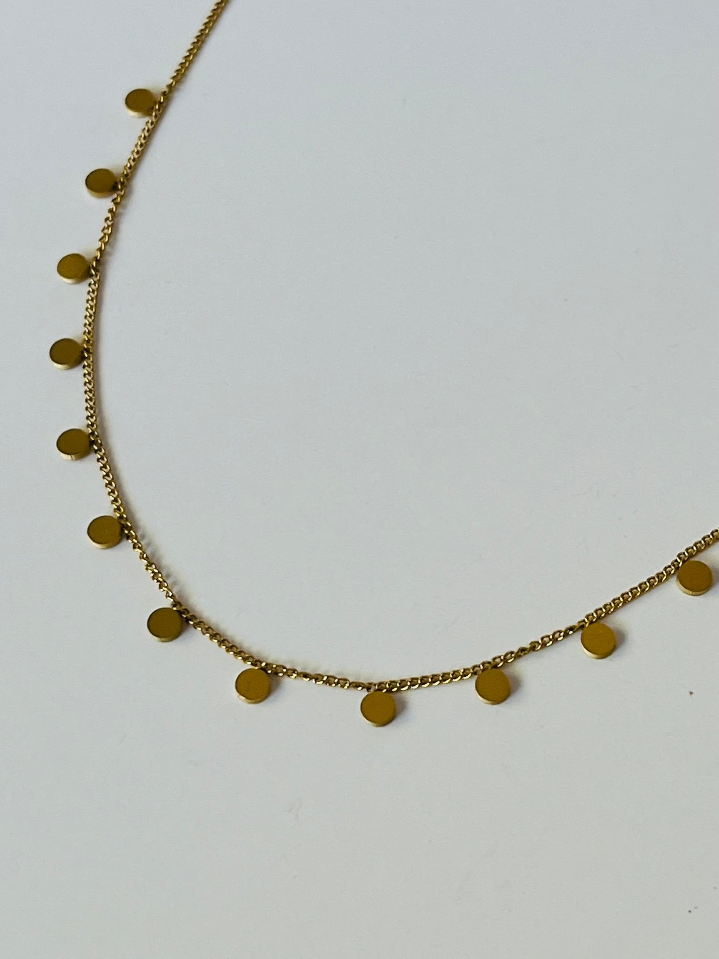 Nova shimmer disk gold necklace