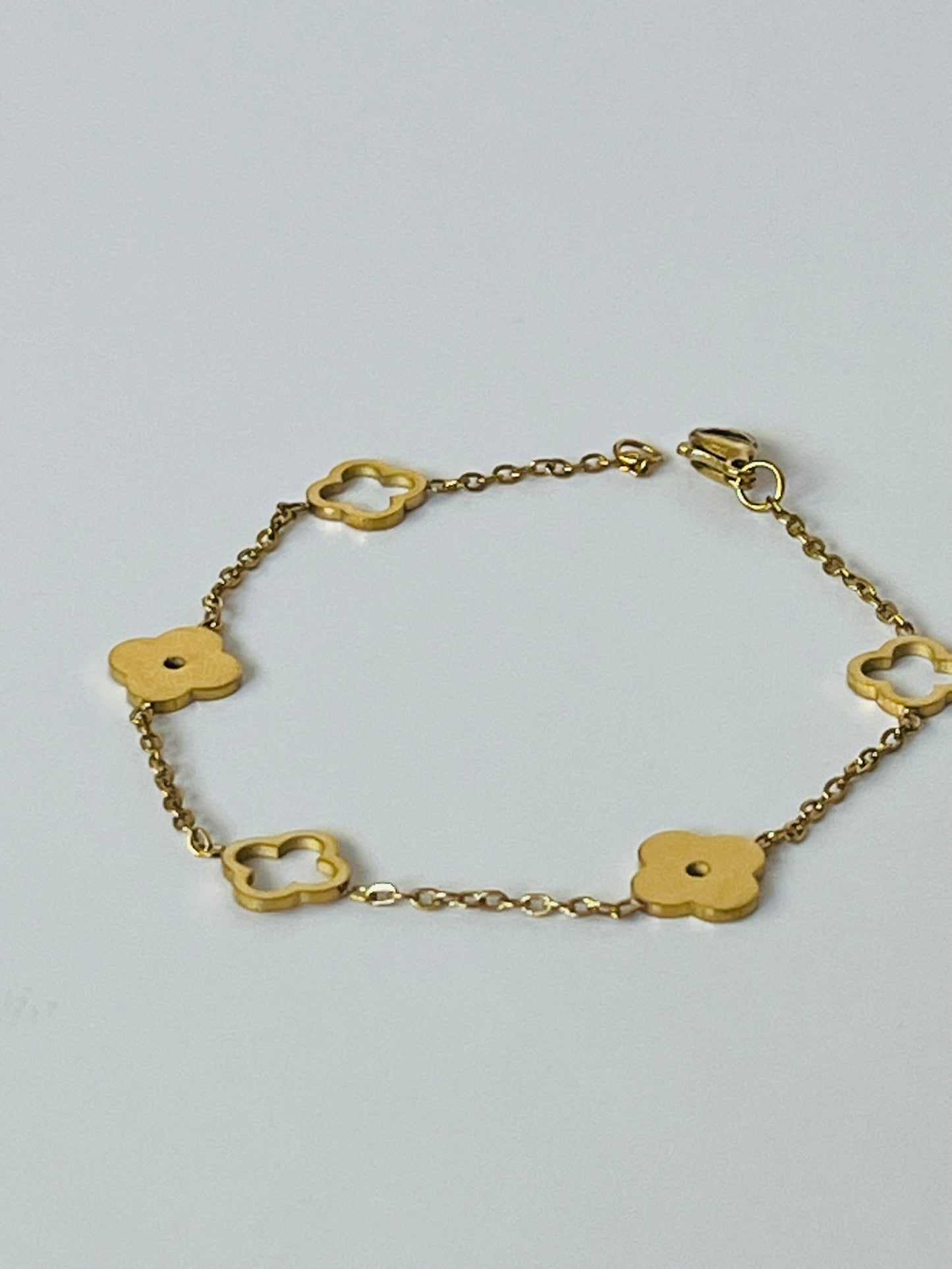 Paris clover charm gold bracelet