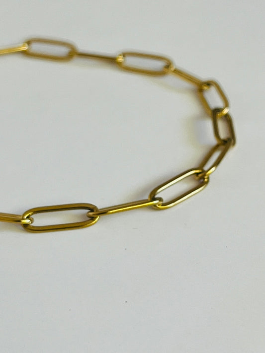 Sofia paperclip chain gold bracelet