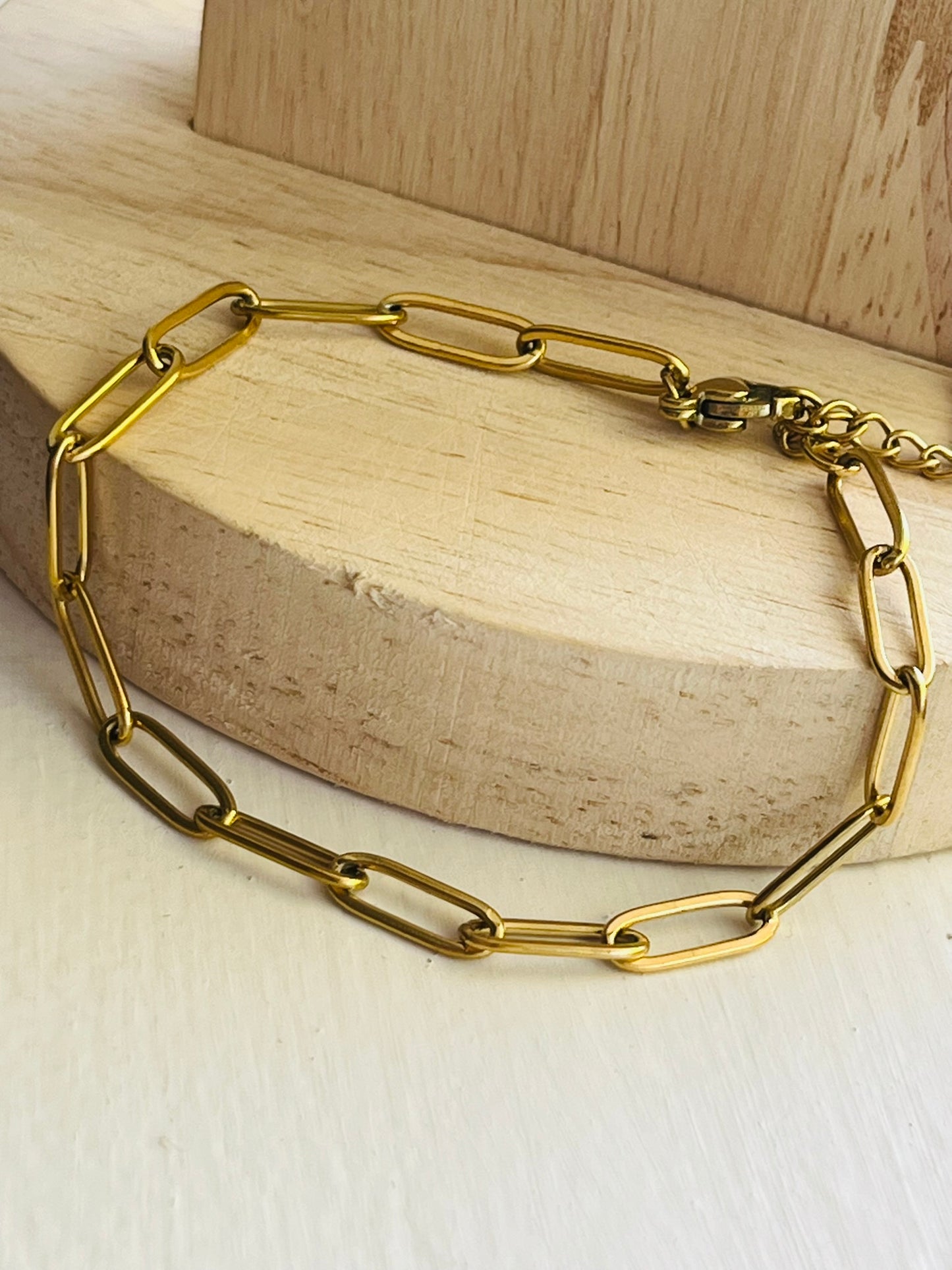 Sofia paperclip chain gold bracelet