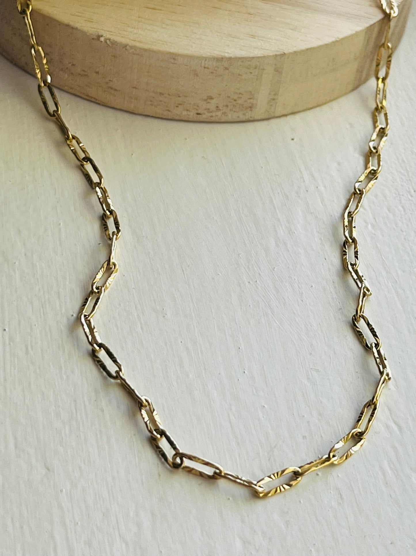 Bianca fancy etched paperclip chain gold necklace