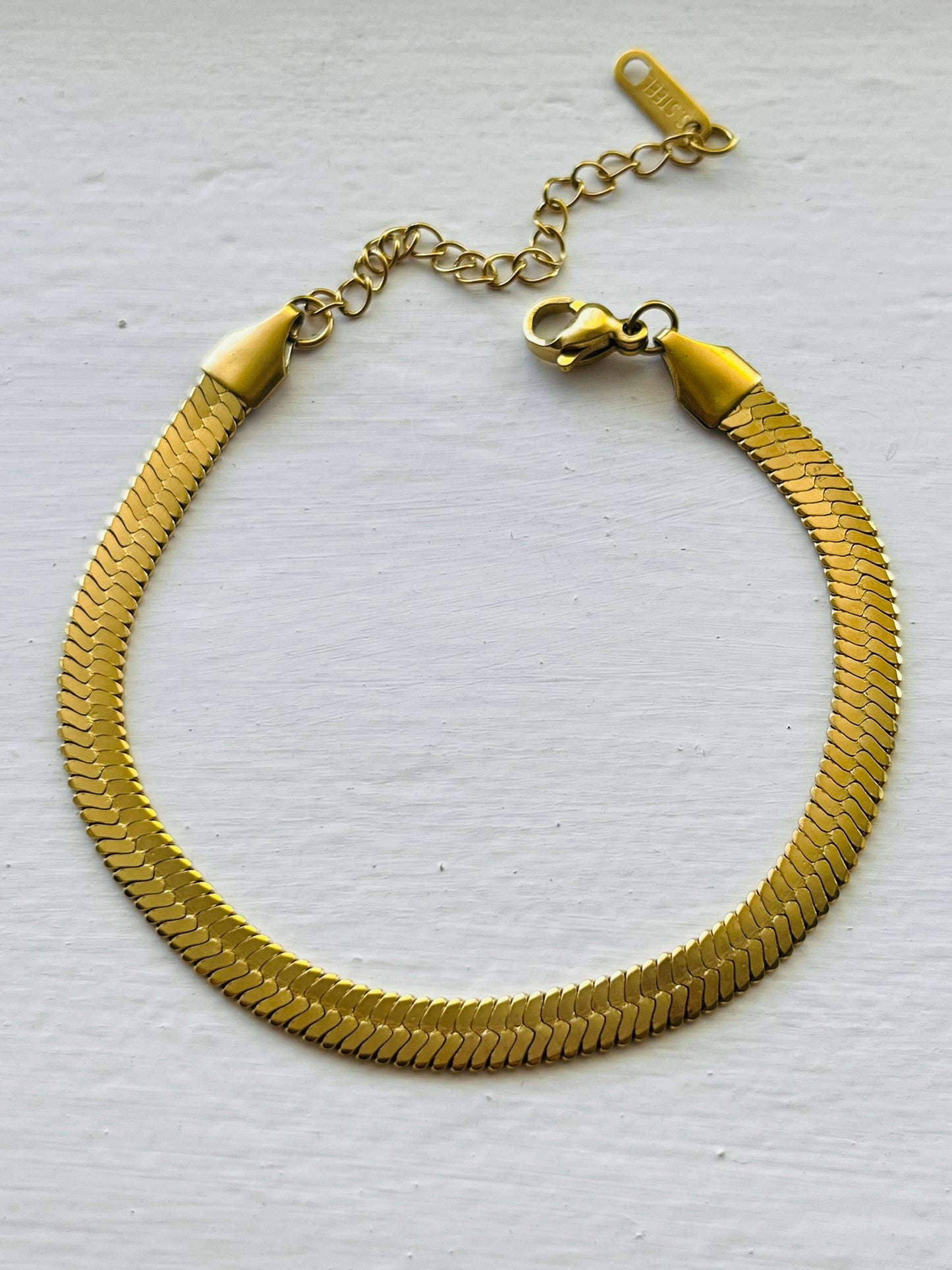 Juniper snake (herringbone) gold bracelet 5 mm