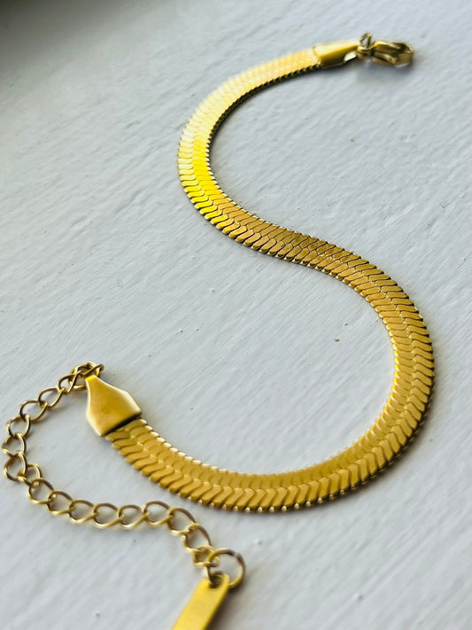 Juniper snake (herringbone) gold bracelet 5 mm