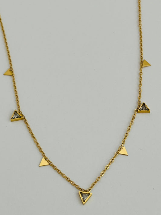 Nova shimmer triangle disk goldnecklace