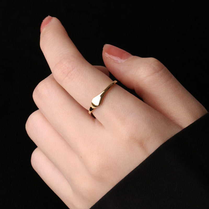 Tina oval gold stainless steel ring