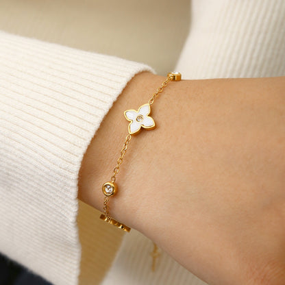 Neo white shell clover bracelet