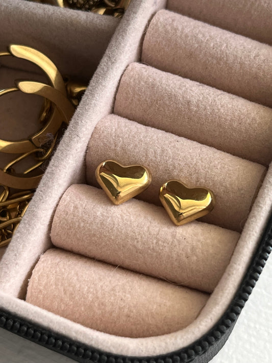Peachy peach heart stud earrings