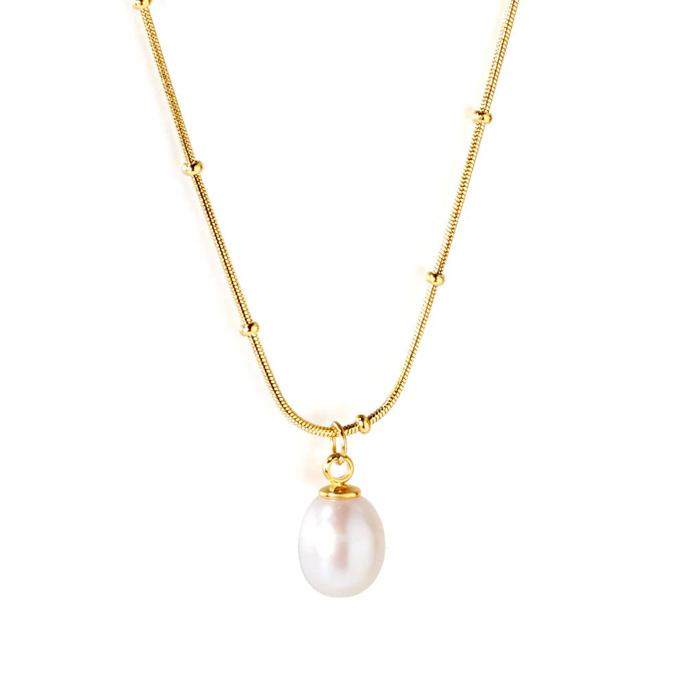 Fresh water pearl gold necklace