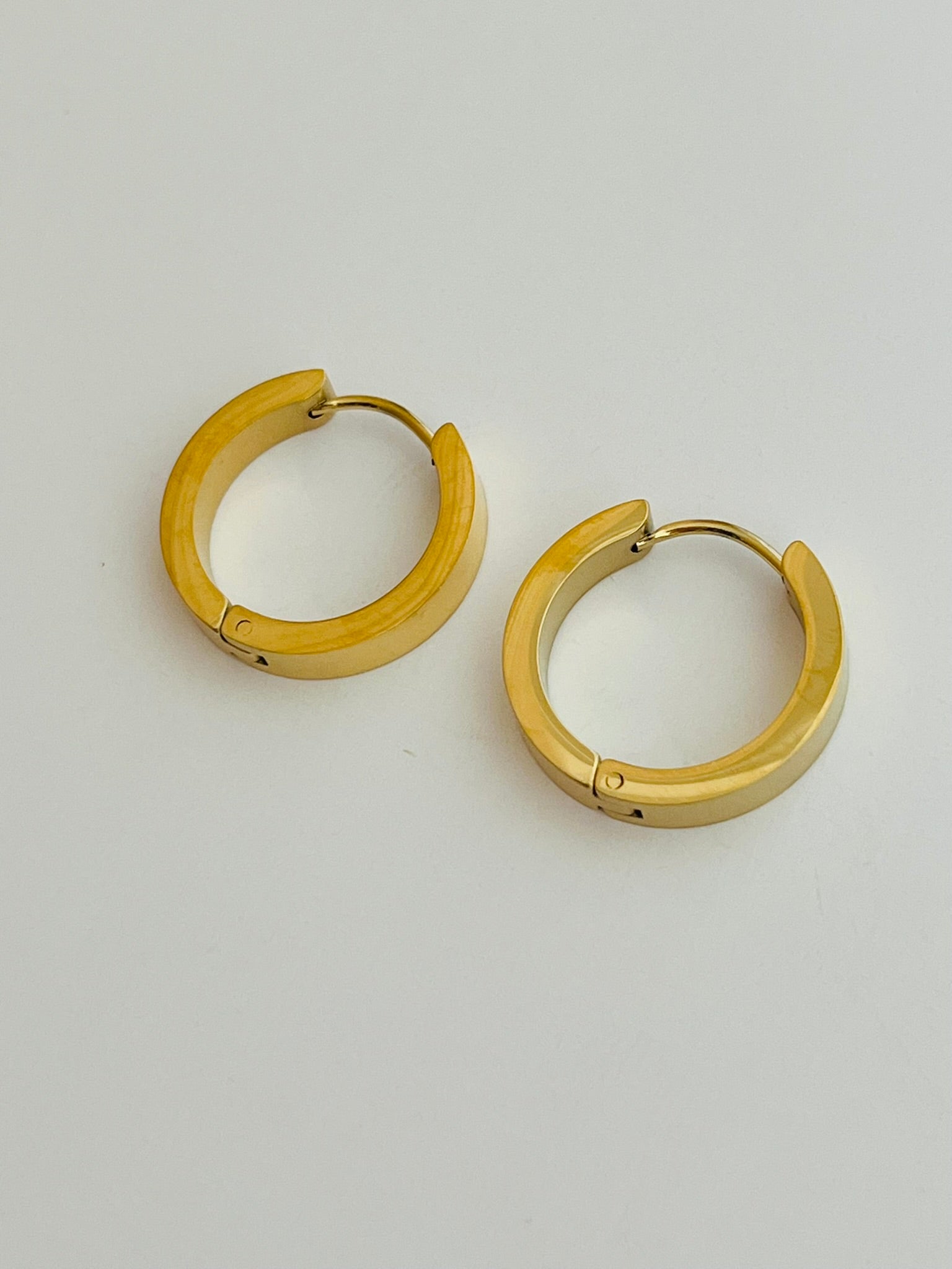 4 mm broad waterproof and tarnish proof, hypoallergenic stainless steel gold hoop earrings 