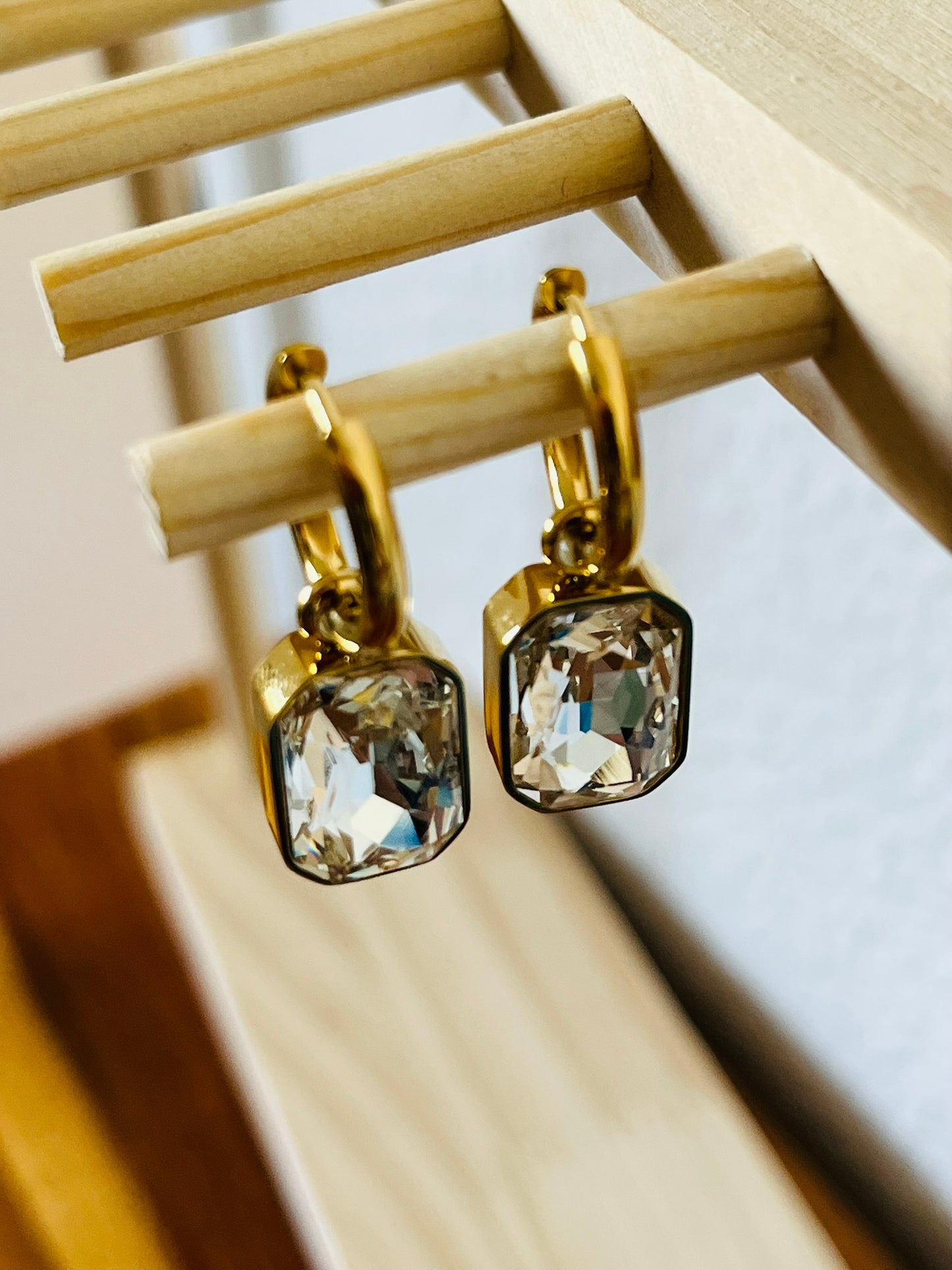 Lydia XL pendant gold hoop earring
