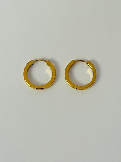 Stevie curved skinny gold hoop earring