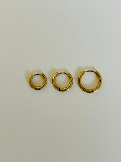 River essential gold hoop sleeper earrings