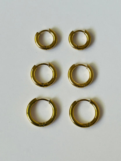 River essential gold hoop sleeper earrings