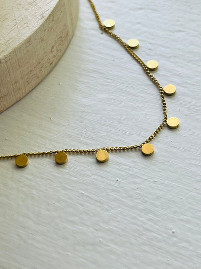 Nova shimmer disk gold necklace