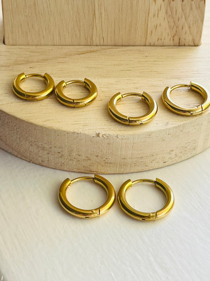 River essential gold hoop sleeper earrings