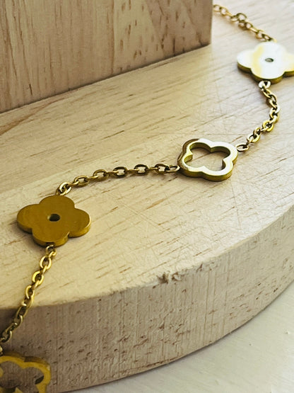 Paris clover charm gold bracelet