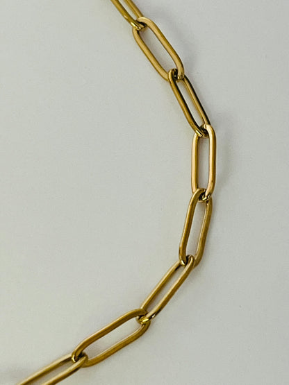 Sofia paperclip gold necklace