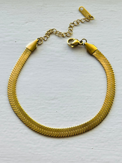 Juniper snake (herringbone) gold bracelet 5 mm