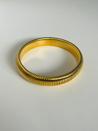 Goddess stretch gold bangles