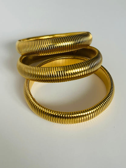 Goddess stretch gold bangles