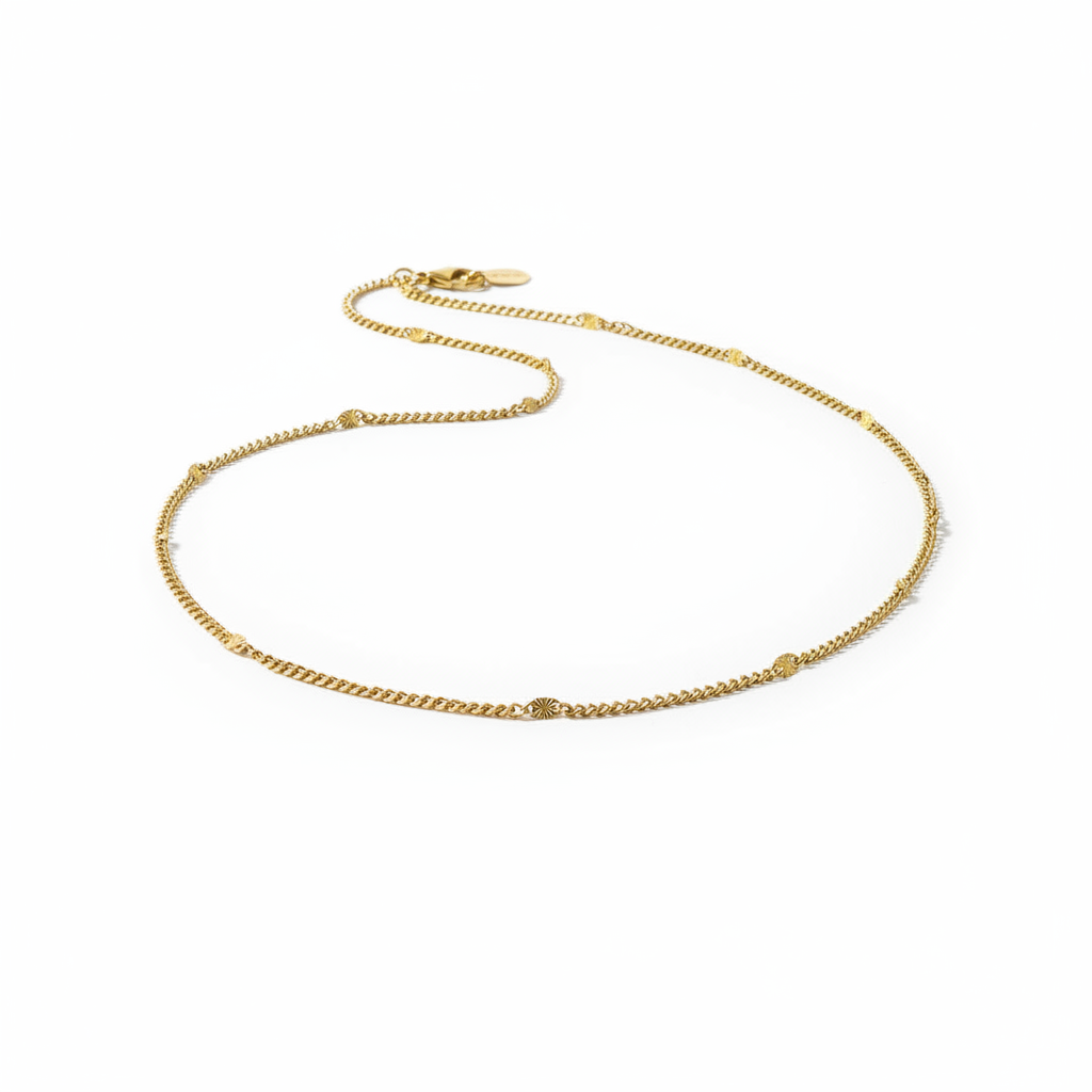 Logan necklace product photo 2