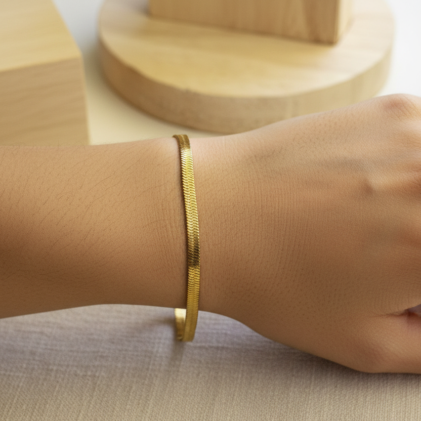 Woman wearing Juniper bracelet - lifestyle shot with shorter fit